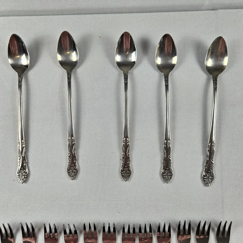 Oneida WM A Rogers Stainless Steel Flatware Lot Forks Spoons Knife Replacement